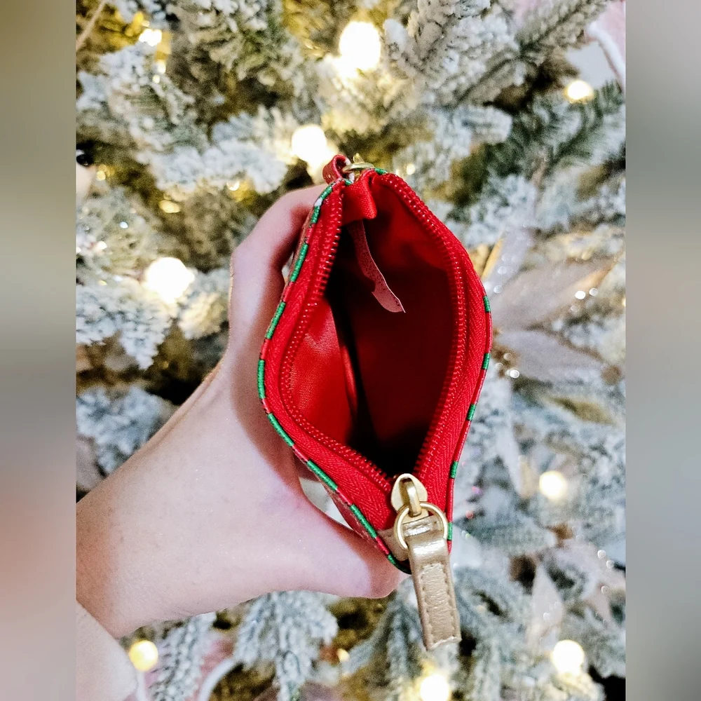 Super cute Coin Purse deere and snowflake. Red/Green 3 & half in W & 4 & half L - Picture 3 of 7